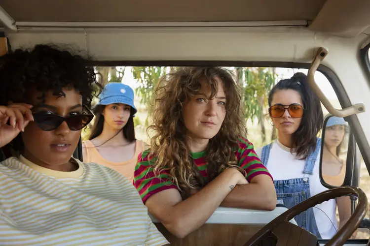 Gruppo di Ragazzi in Vacanza a Roma con un Furgone a Noleggio